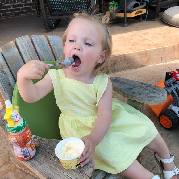 Wonder who the boss is here 😇 - Picture 5 of 8